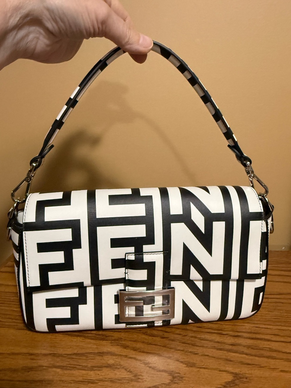 Fendi x Marc Jacobs White/Black Leather Baguette Bag Limited Edition